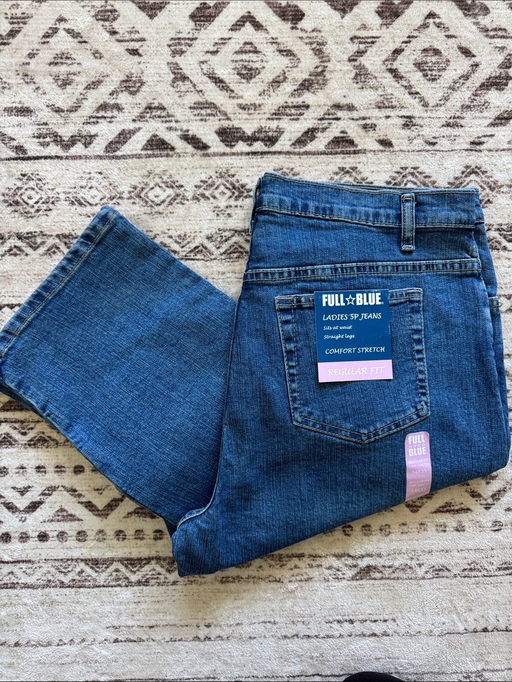 Full Blue Women's Straight Leg Jeans in Dark Blue — Regular Fit